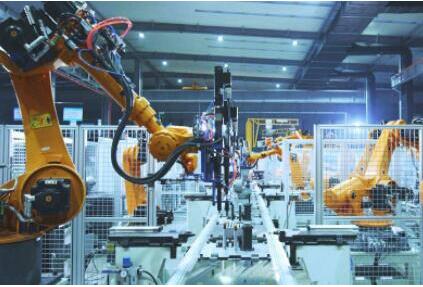 机器人产业发展势头强劲，推进新技术融合提高智能化化水平